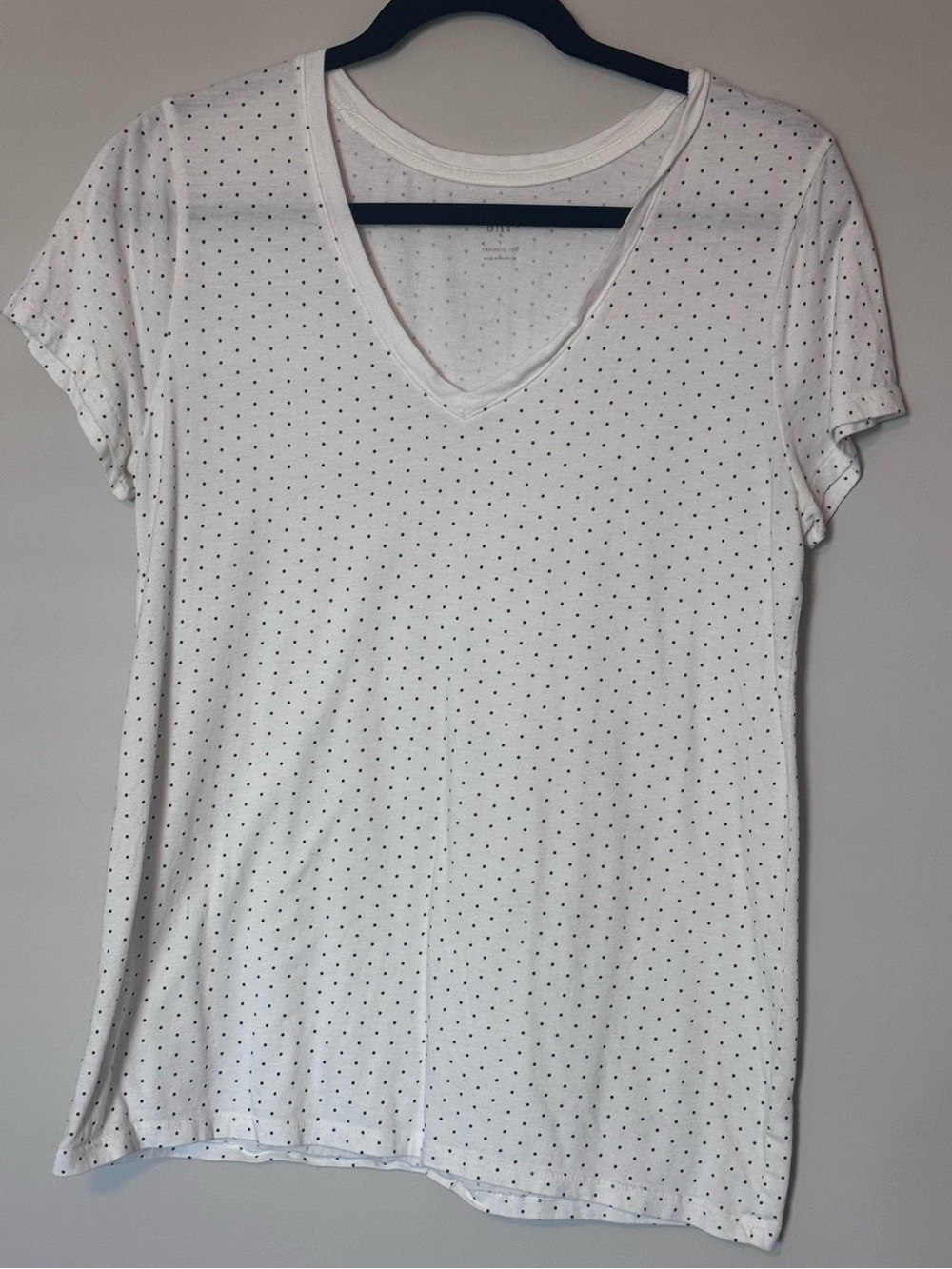 GAP Favorite Tee White Black Polka Dot V-Neck Size Large